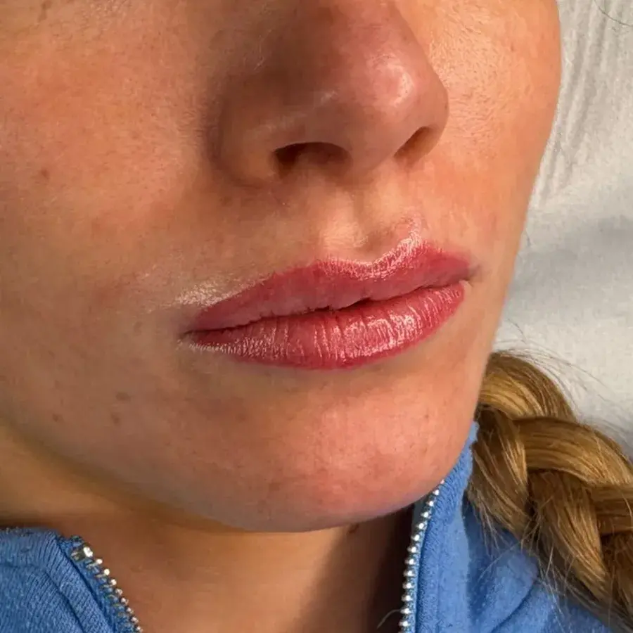 Lip blush semi-permanent makeup result